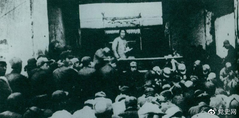 1935年12月27日，毛澤東在陜北瓦窯堡黨的活動分子會議上作《論反對日本帝國主義的策略》報(bào)告。